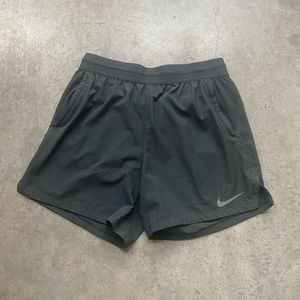 Nike pro train shorts large